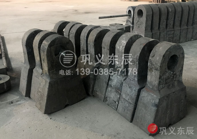 合金鑄造錘頭耐磨材料的主要特點 /upfile/201812/2018122139096585.jpg